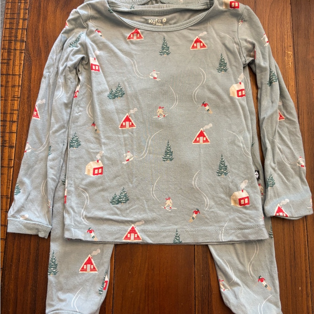 Kyte BABY Blue Alpine Village Pajama Set